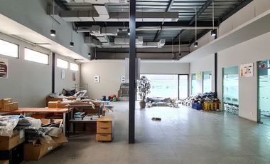 GEDUNG BANGUNAN KOMERSIAL PRIME AREA DI KEBAYORAN LAMA