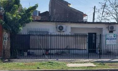 CASA EN VENTA EN GONZALEZ CATAN