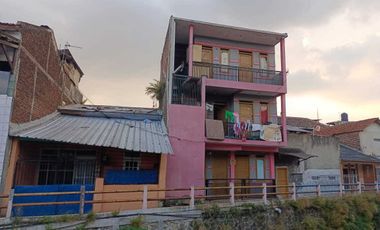 Dijual Rumah Kost 3 lantai di dekat Gg kurdi Moch Toha 197 juta