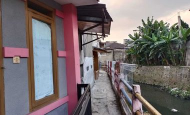 Dijual Rumah Kost 3 lantai di dekat Gg kurdi Moch Toha 197 juta