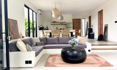 Dijual Villa Lokasi kaba-kaba - Vsme