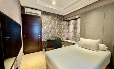 DISEWAKAN APARTEMEN 3 BR MEWAH PLUIT, FULL FURNISH, SEA VIEW