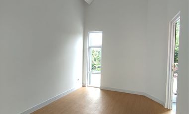 Rumah 2 lantai + Rooftop Cantik dekat halte busway adam malik