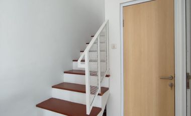 Rumah 2 lantai + Rooftop Cantik dekat halte busway adam malik