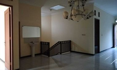 Disewakan Rumah Bagus Siap Huni di Johar Baru Cempaka Putih Jakarta