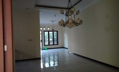 Disewakan Rumah Bagus Siap Huni di Johar Baru Cempaka Putih Jakarta