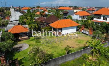 Rumah Satu Kamar Tidur Dengan Halaman Yang Luas Di Sanur
