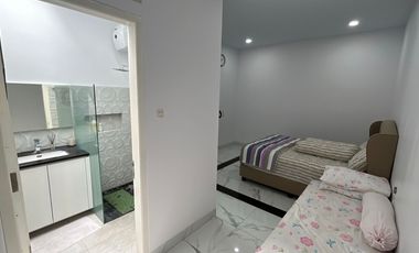 Rumah berfasilitas kolam renang di kota Cirebon