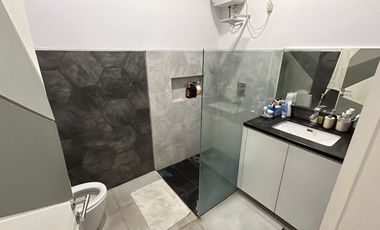 Rumah berfasilitas kolam renang di kota Cirebon