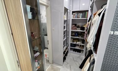 Rumah berfasilitas kolam renang di kota Cirebon