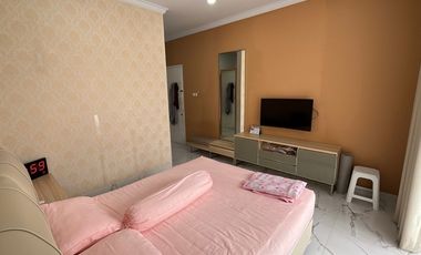 Rumah berfasilitas kolam renang di kota Cirebon