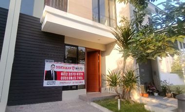 Rumah Sewa North West Lake Citraland