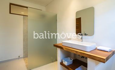 Villa Bagus 4 Kamar Tidur Diatas Tanah 400m2 Di Tepi Pantai Sanur