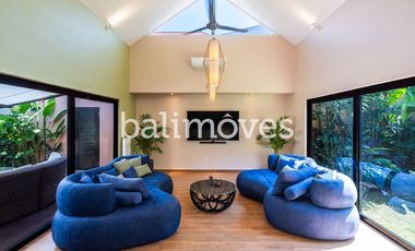 Villa Bagus 4 Kamar Tidur Diatas Tanah 400m2 Di Tepi Pantai Sanur