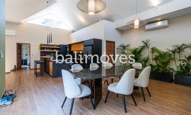 Villa Bagus 4 Kamar Tidur Diatas Tanah 400m2 Di Tepi Pantai Sanur