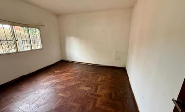 Alquiler -Azopardo 4600 - Casa 3 amb