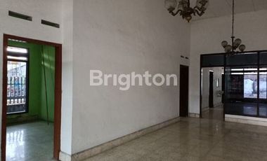 Disewakan / Dikontrakkan Rumah Tanah Luas Jl Untung Suropati Sidoarjo