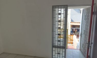 di sewakan rumah siap huni 2.5 lantai di kelapa gading