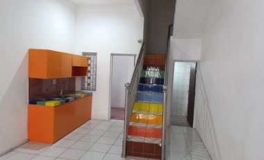 di sewakan rumah siap huni 2.5 lantai di kelapa gading