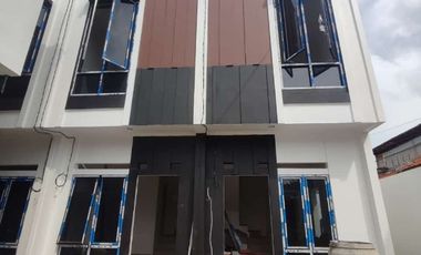 Dijual rumah modern 2 lantai di jl.kamboja matraman jakarta timur
