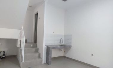 Dijual rumah modern 2 lantai di jl.kamboja matraman jakarta timur