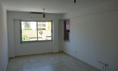 ALQUILER DEP.2 AMBIENTES C/COCHERA EN MORON