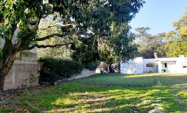 Casa sobre Guido Spano, con lote ideal
