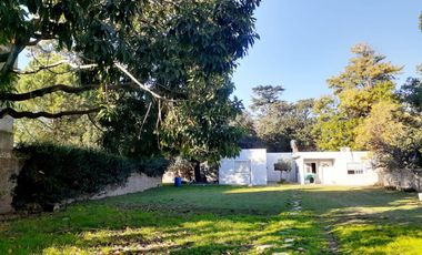 Casa sobre Guido Spano, con lote ideal