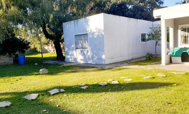 Casa sobre Guido Spano, con lote ideal