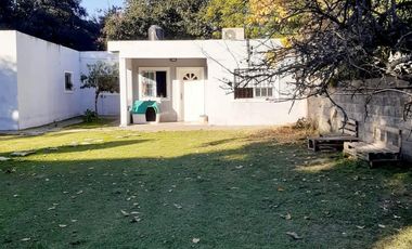 Casa sobre Guido Spano, con lote ideal