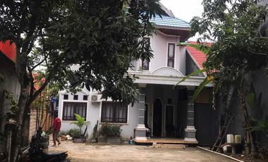 DI Jual/ Di Sewakan Rumah 2 Lantai Di kawasan eksklusif kota kendari