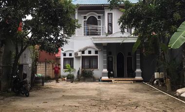 DI Jual/ Di Sewakan Rumah 2 Lantai Di kawasan eksklusif kota kendari