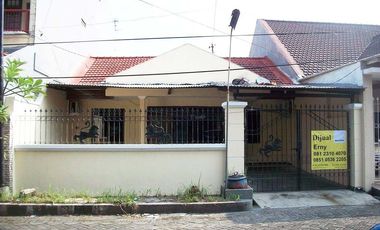 Rumah di Kutisari Indah Utara