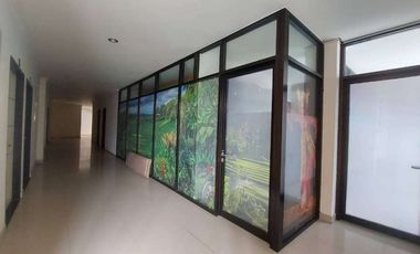 DIJUAL BANGUNAN GUEST HOUSE 3 LANTAI LOKASI : TUBAN, KUTA ??? BADUNG