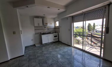DEPARTAMENTO 3 AMBIENTES CON BALCON