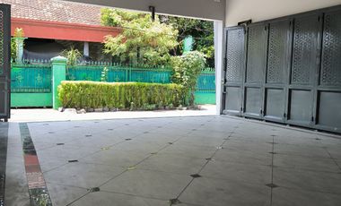 Hunian 20 meter ke Jalan Slamet Riyadi