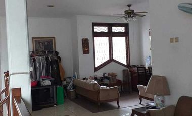 Dijual Rumah luas hoke dengan pemandangan danau di pamulang barat