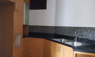 Rumah 4 Lantai siap huni di daerah Pasar minggu.