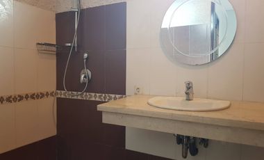 Rumah 4 Lantai siap huni di daerah Pasar minggu.