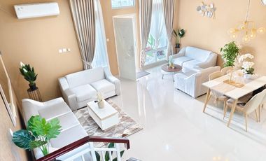 Rumah Mewah Elegant CAMPAKA WARNA 2 menit Lapangan ARCICI