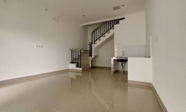 Rumah Mewah Elegant CAMPAKA WARNA 2 menit Lapangan ARCICI