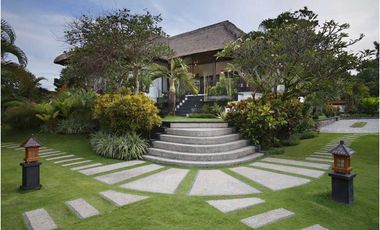 DIJUAL VILLA L'Orange LOKASI GIANYAR VIEW PANTAI