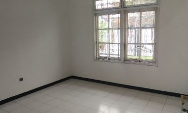 RUMAH KLAMPIS SIAP HUNI DKT MERR GM MANYAR NGINDEN KAMPUS