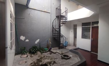 RUMAH KLAMPIS SIAP HUNI DKT MERR GM MANYAR NGINDEN KAMPUS