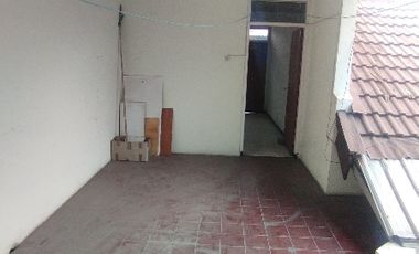 RUMAH KLAMPIS SIAP HUNI DKT MERR GM MANYAR NGINDEN KAMPUS