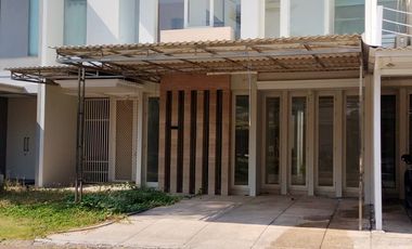 Termurah Rumah Modern Minimalis 2 Lt Pakuwon City