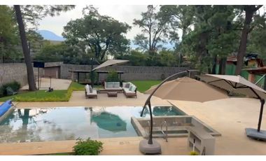 CASA EN RENTA CON VISTA AL LAGO EN AVNDARO