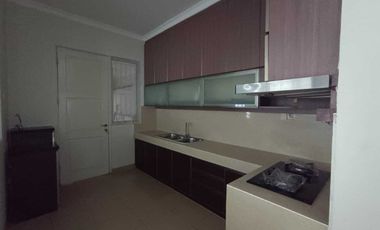 Disewakan Rumah Cluster Emerald Mansion Lippo Cikarang