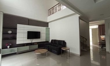 Disewakan Rumah Cluster Emerald Mansion Lippo Cikarang