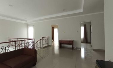 Disewakan Rumah Cluster Emerald Mansion Lippo Cikarang